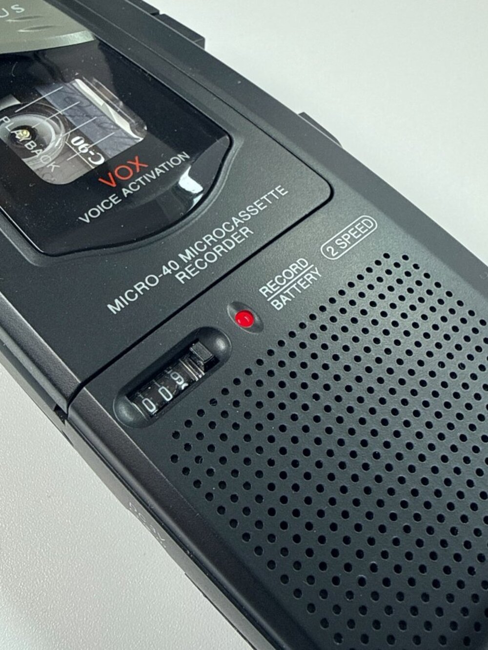 Optimus Micro-40 Microcassette Voice Recorder VOX RadioShack 14-1168